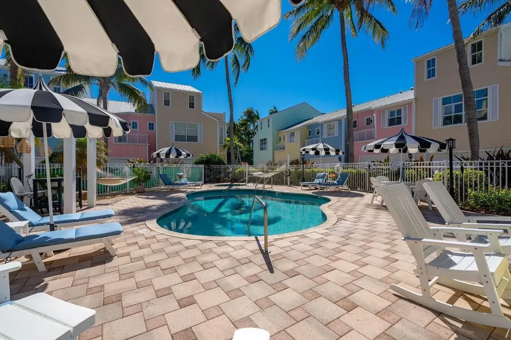 2825 Marina Circle Lighthouse Point FL 33064