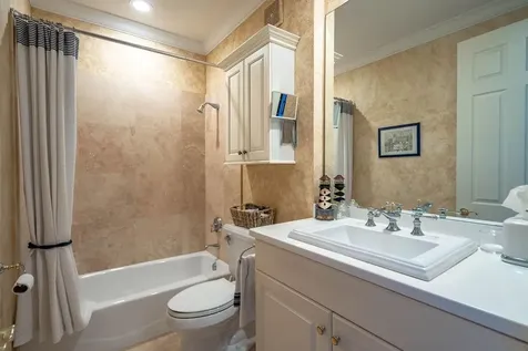 2825 Marina Circle Lighthouse Point FL 33064