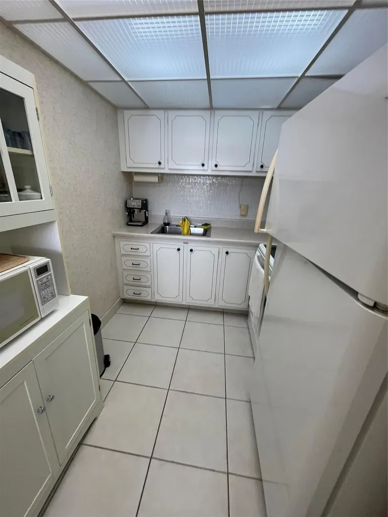 2141 NE 56th Street Fort Lauderdale FL 33308