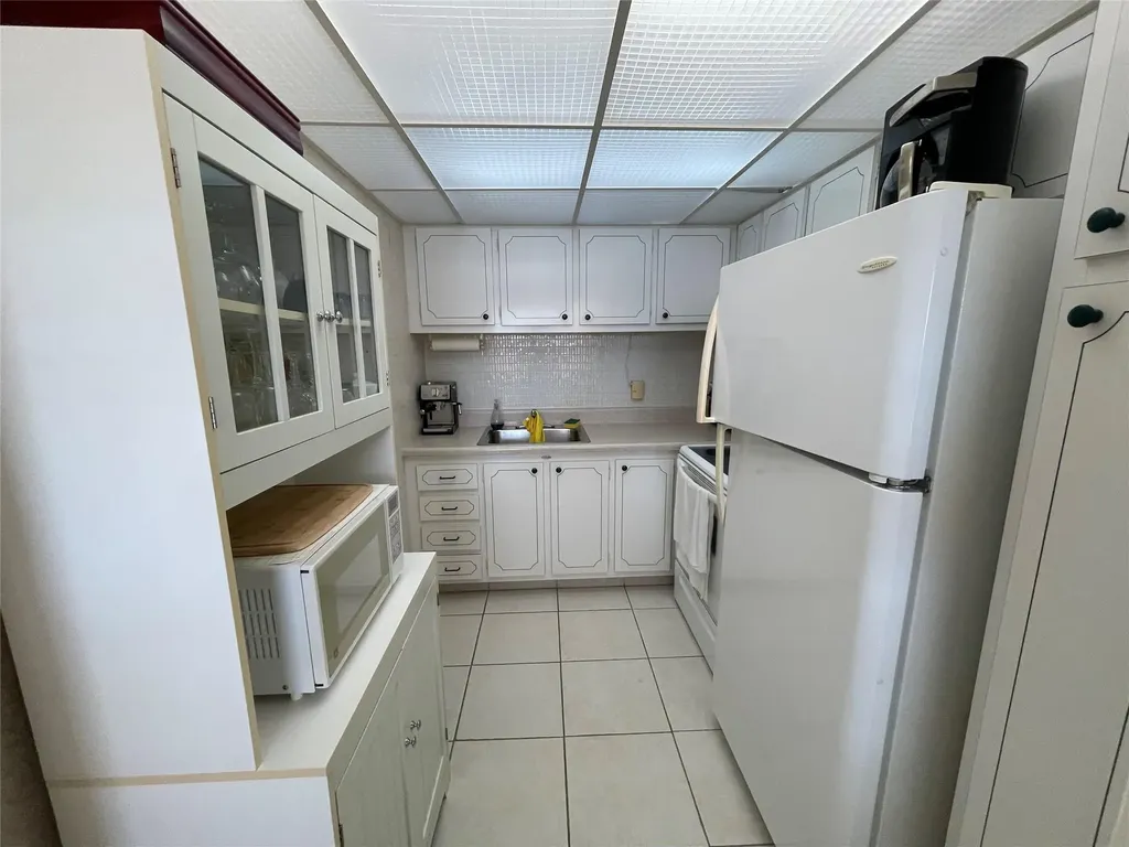 2141 NE 56th Street Fort Lauderdale FL 33308