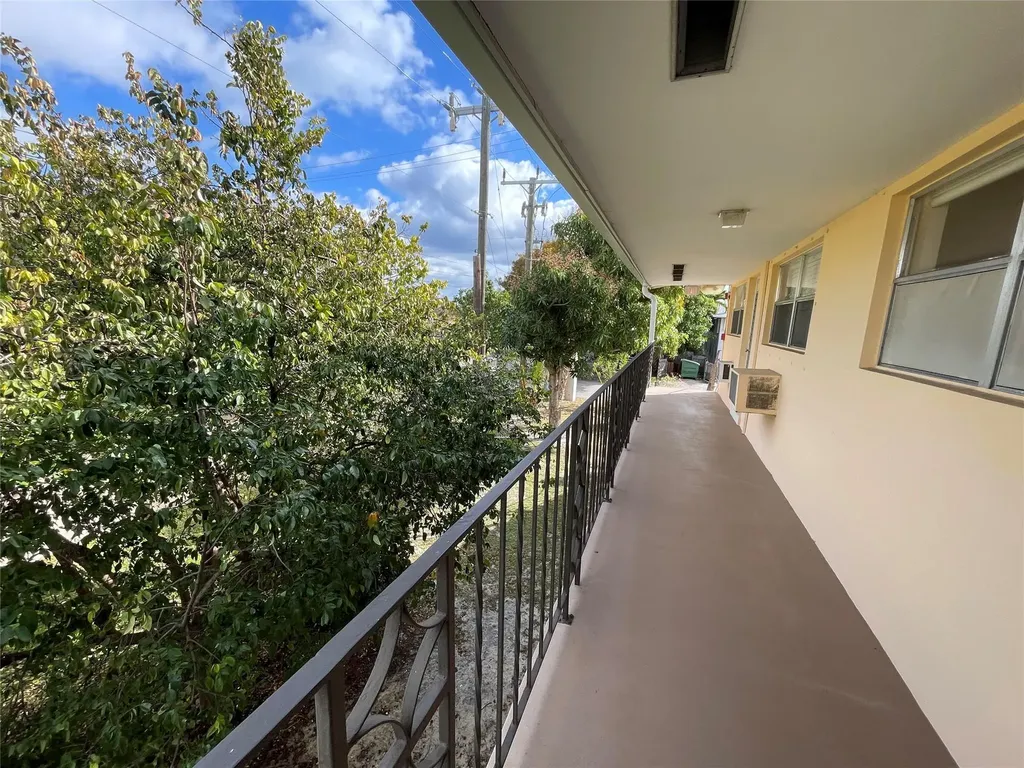 2141 NE 56th Street Fort Lauderdale FL 33308