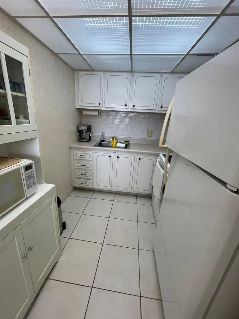 2141 NE 56th Street Fort Lauderdale FL 33308