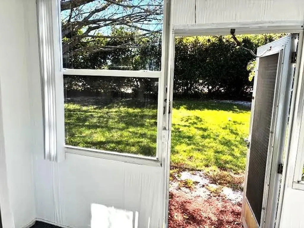 24 Keswick B Deerfield Beach FL 33442