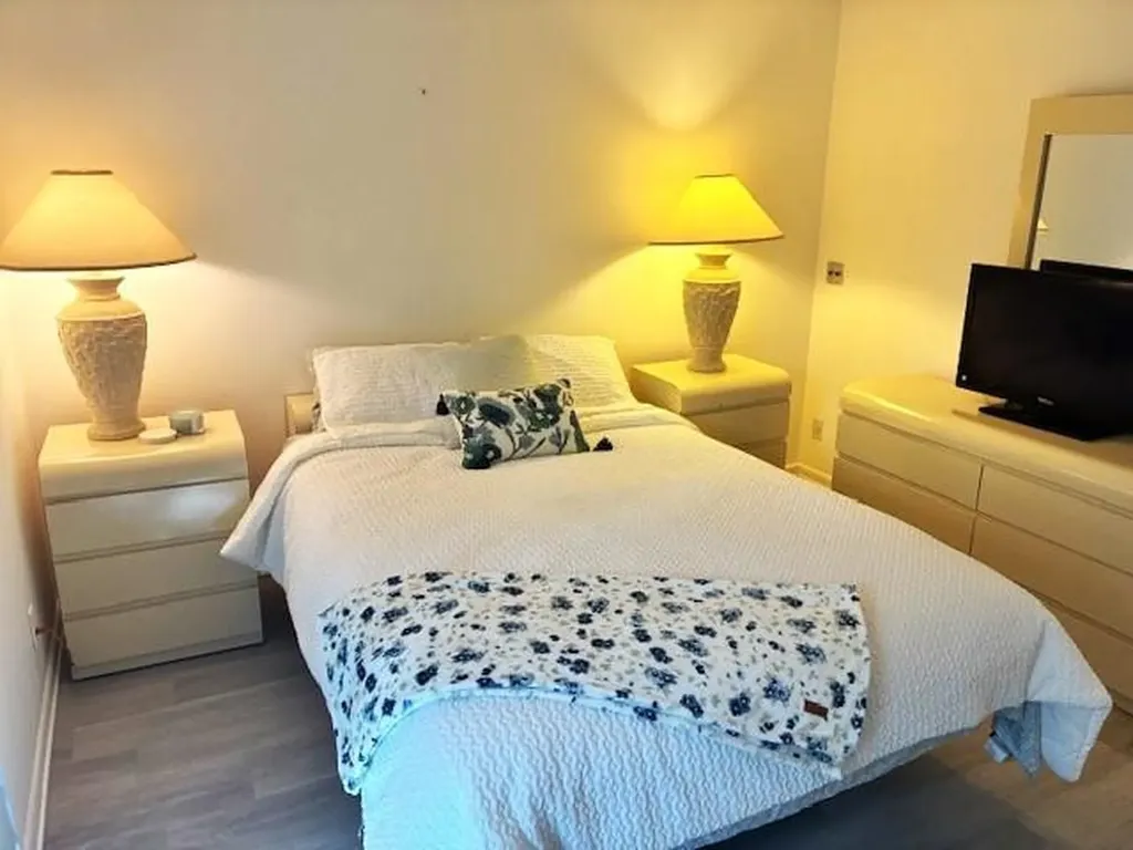 24 Keswick B Deerfield Beach FL 33442