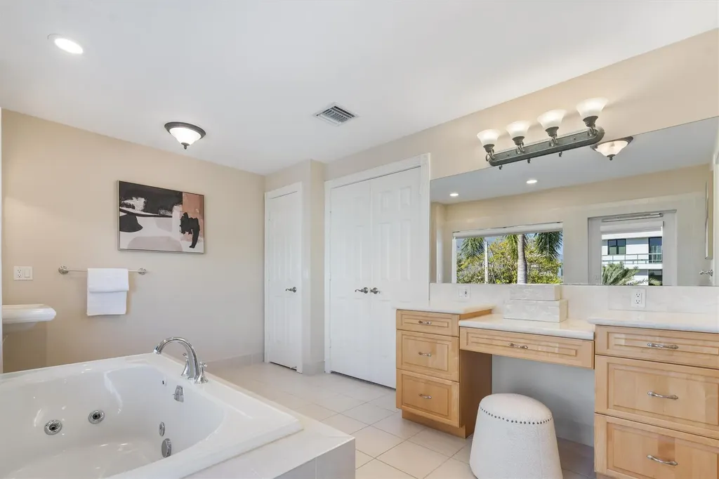 59 Hendricks Isle Fort Lauderdale FL 33301