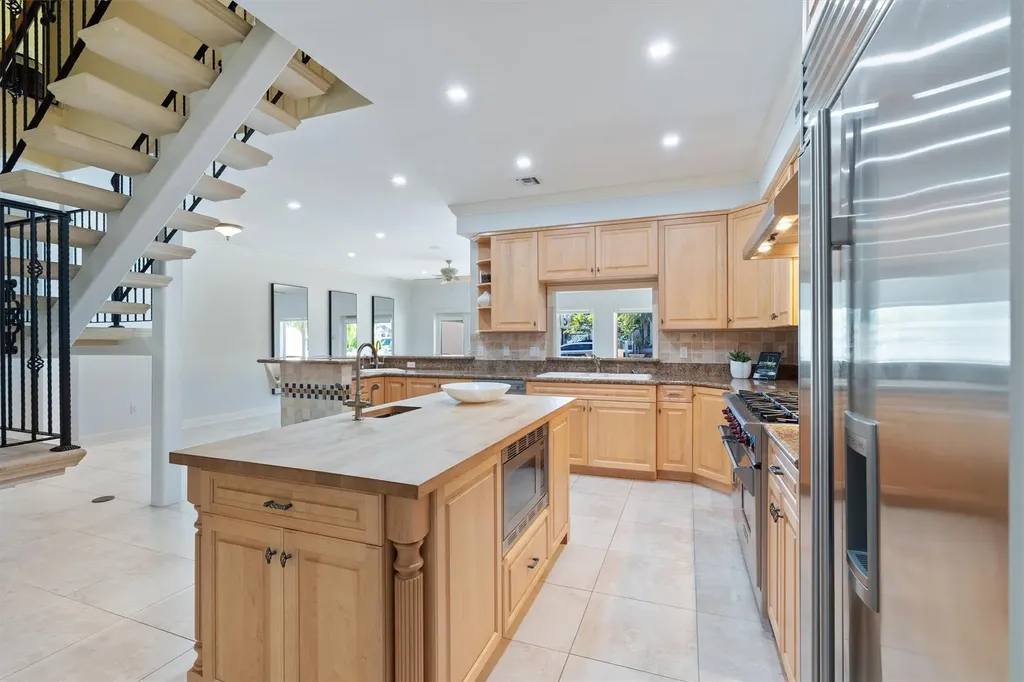 59 Hendricks Isle Fort Lauderdale FL 33301