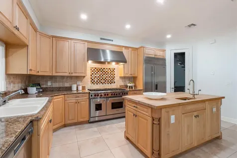 59 Hendricks Isle Fort Lauderdale FL 33301