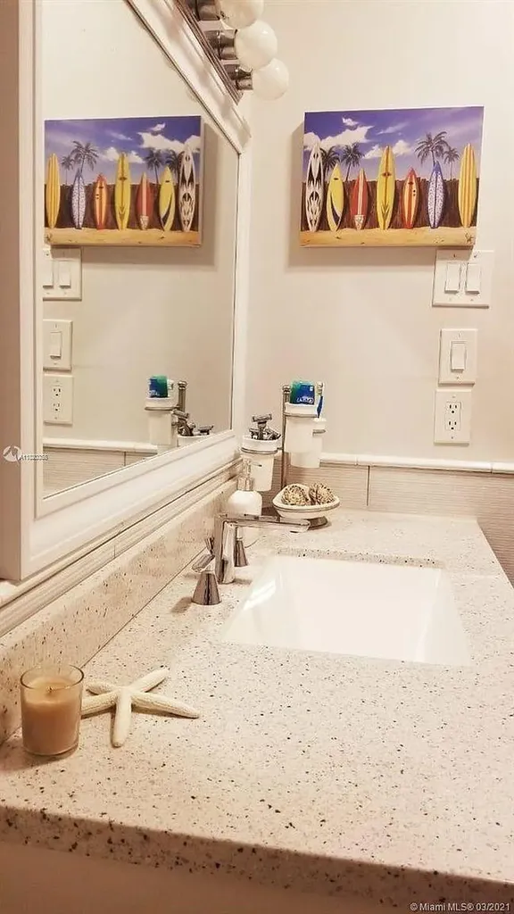 1560 Mckinley Street Hollywood FL 33020