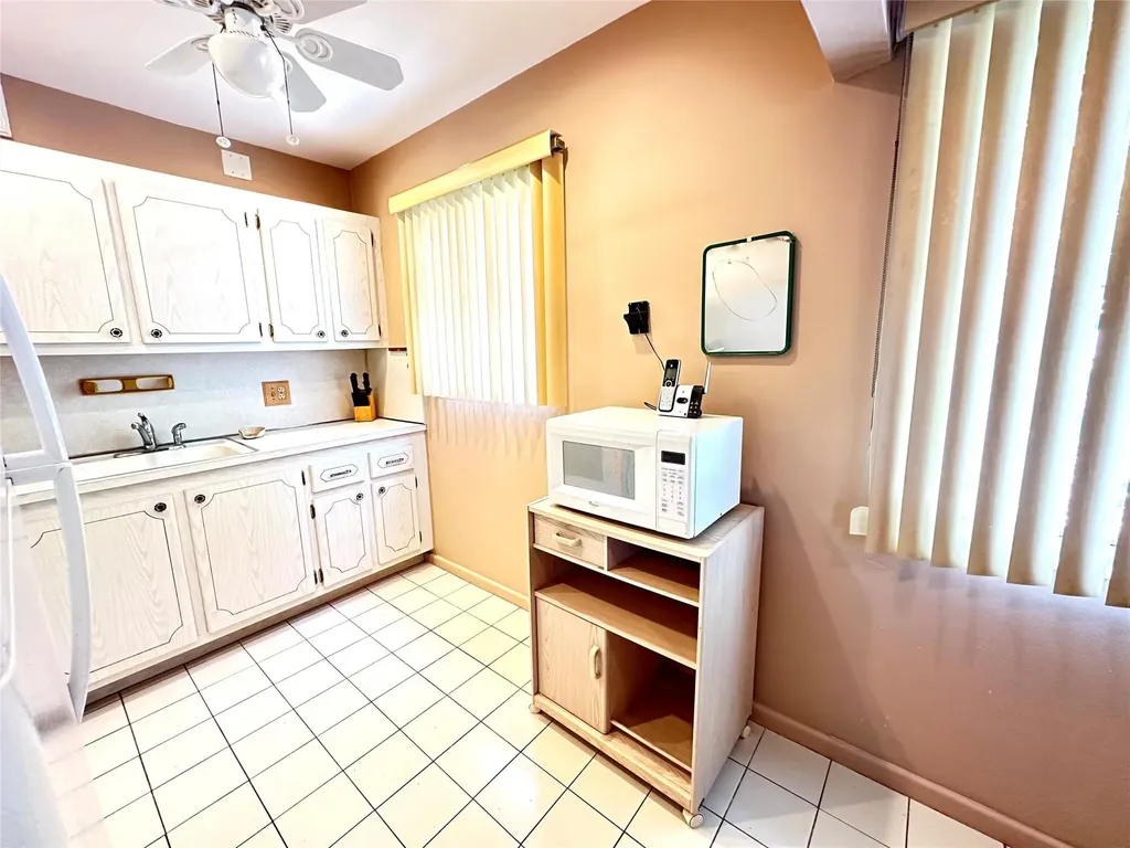124 Ventnor F Deerfield Beach FL 33442
