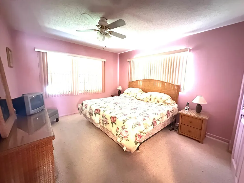 124 Ventnor F Deerfield Beach FL 33442