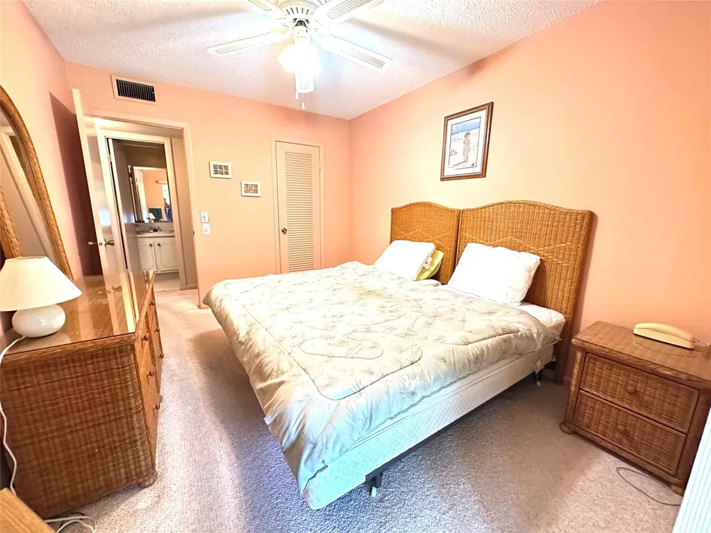 124 Ventnor F Deerfield Beach FL 33442