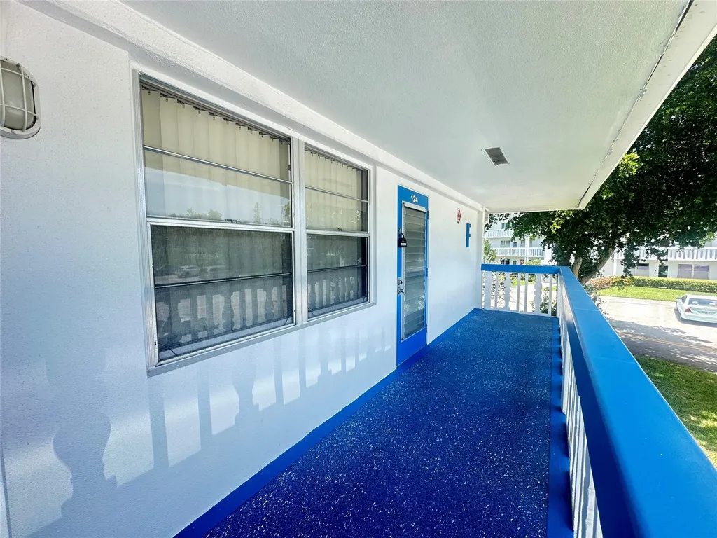124 Ventnor F Deerfield Beach FL 33442