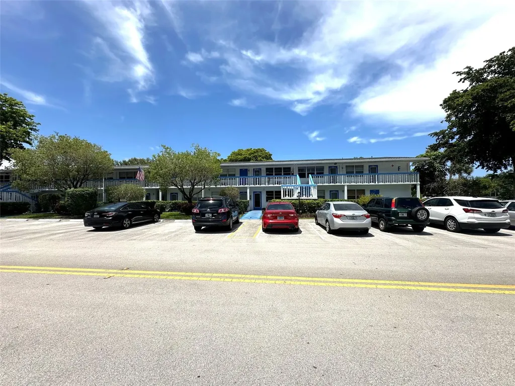 124 Ventnor F Deerfield Beach FL 33442