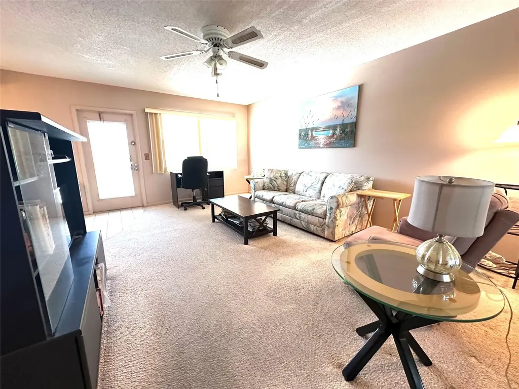 124 Ventnor F Deerfield Beach FL 33442