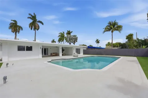 1850 NE 197th Terrace Miami FL 33179