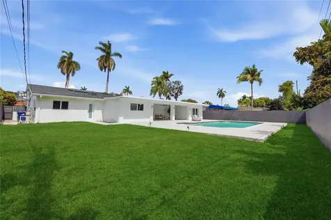 1850 NE 197th Terrace Miami FL 33179
