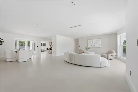 1850 NE 197th Terrace Miami FL 33179
