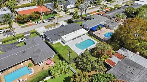 1850 NE 197th Terrace Miami FL 33179