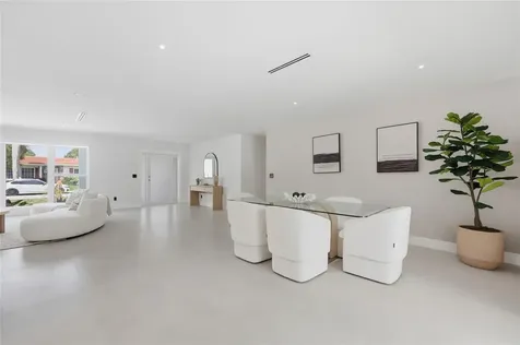 1850 NE 197th Terrace Miami FL 33179
