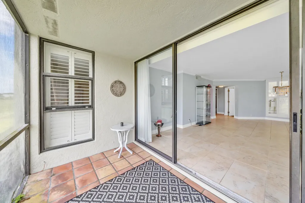 6371 La Costa Drive Boca Raton FL 33433
