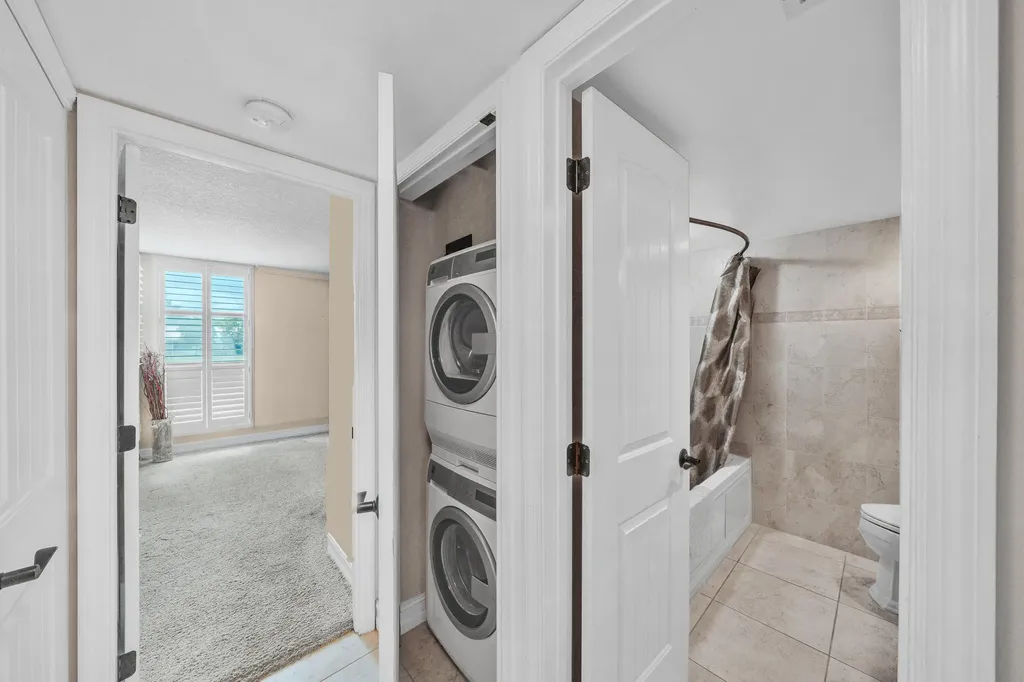 6371 La Costa Drive Boca Raton FL 33433