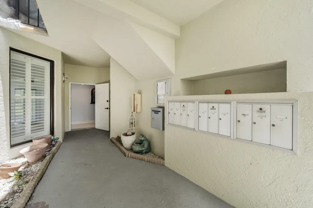 6371 La Costa Drive Boca Raton FL 33433