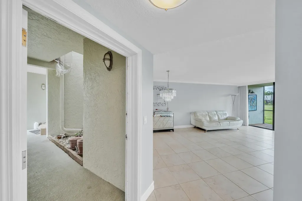 6371 La Costa Drive Boca Raton FL 33433