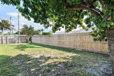 3300 NW 33rd Court Lauderdale Lakes FL 33309