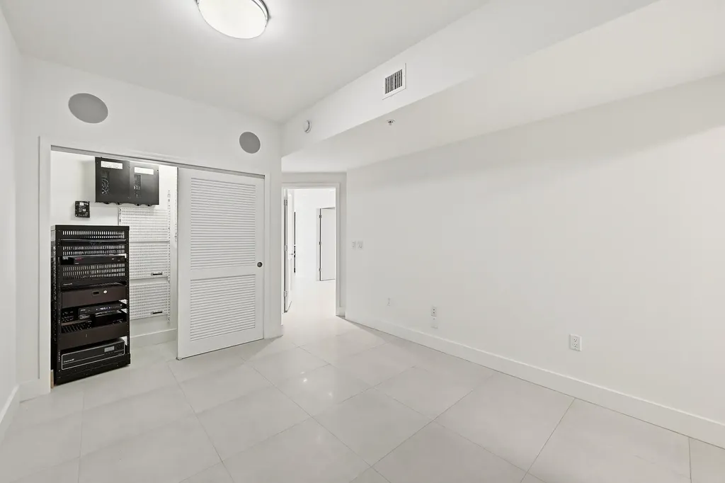6051 N Ocean Drive Hollywood FL 33019