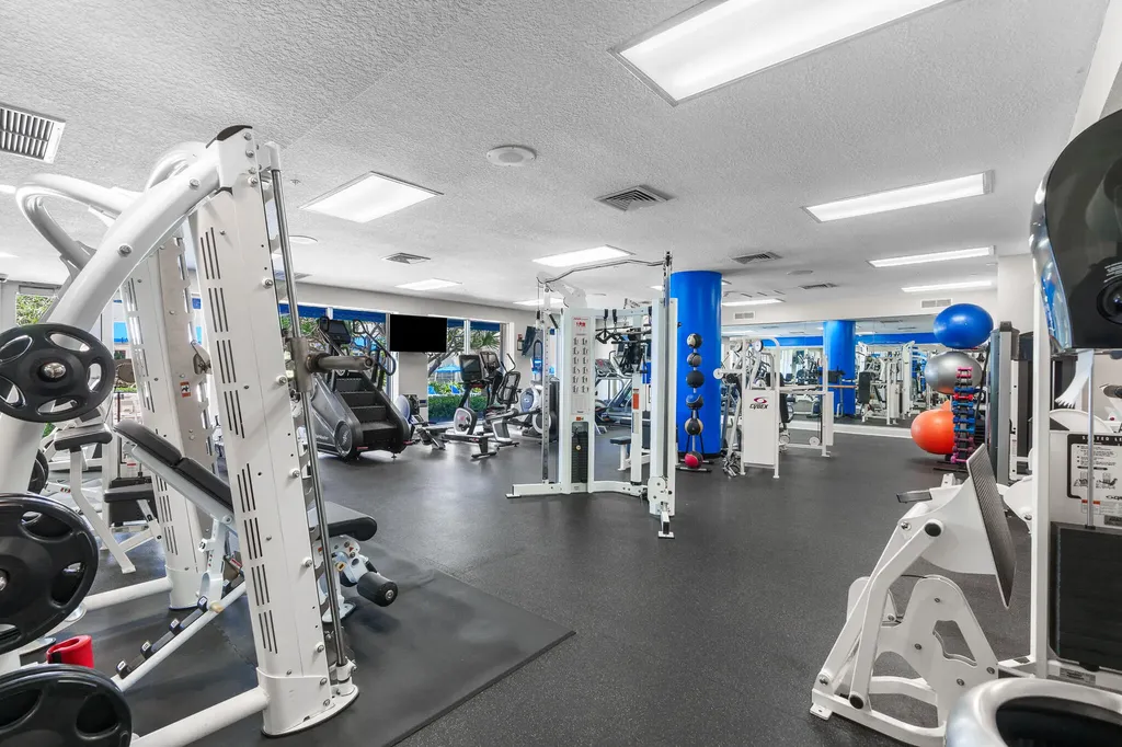6051 N Ocean Drive Hollywood FL 33019