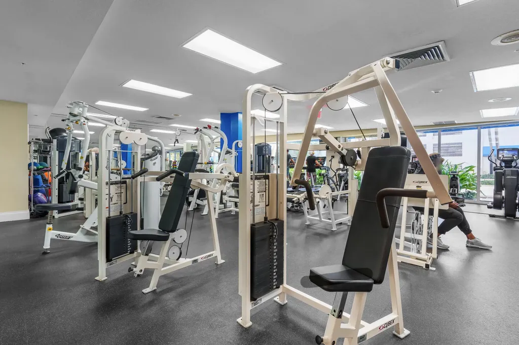 6051 N Ocean Drive Hollywood FL 33019