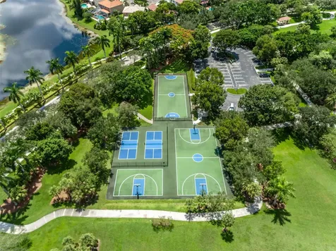 4042 Pinewood Lane Weston FL 33331