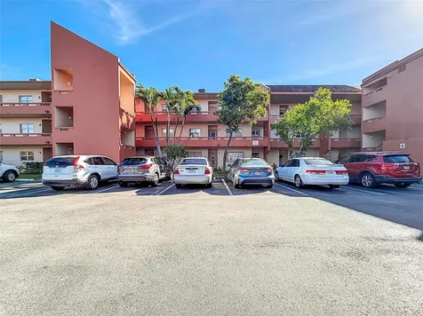 8818 W Mcnab Road Tamarac FL 33321