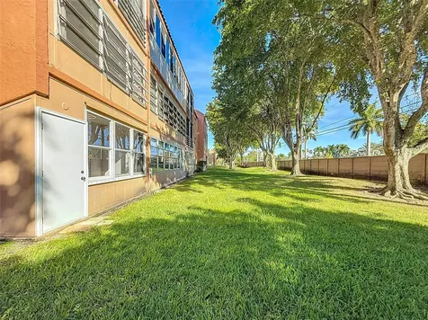 8818 W Mcnab Road Tamarac FL 33321
