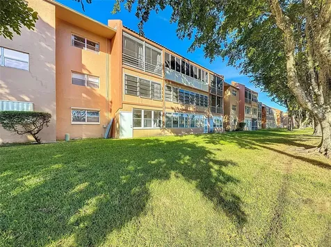 8818 W Mcnab Road Tamarac FL 33321