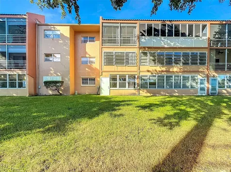 8818 W Mcnab Road Tamarac FL 33321