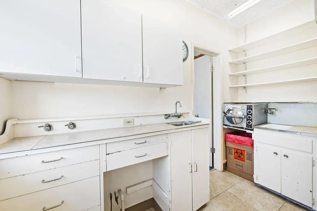 1130 Bayview Drive Fort Lauderdale FL 33304