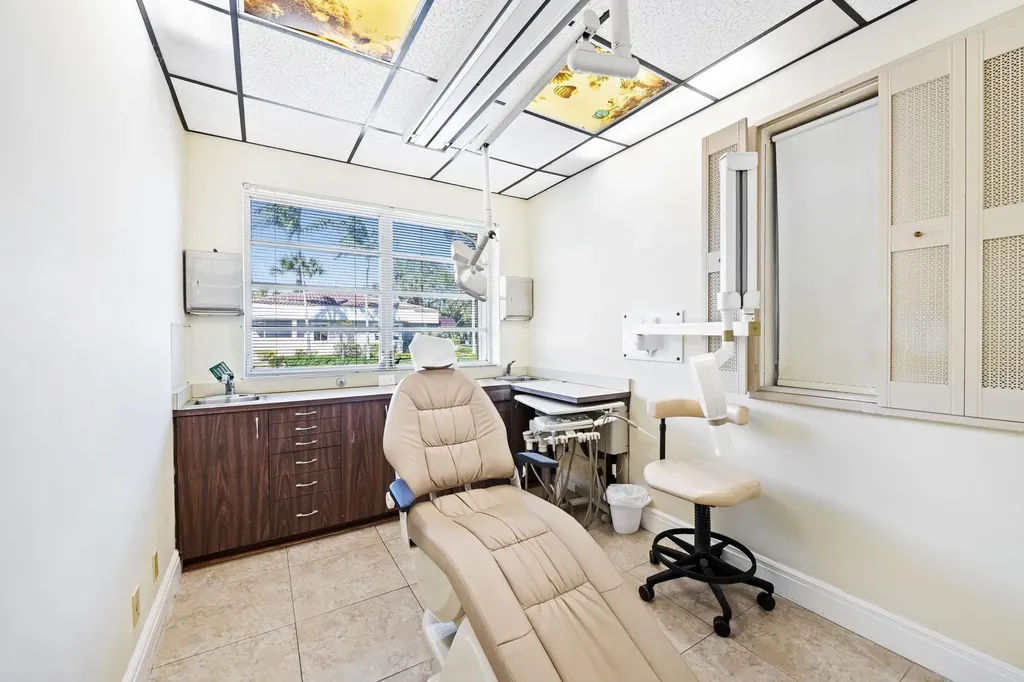 1130 Bayview Drive Fort Lauderdale FL 33304