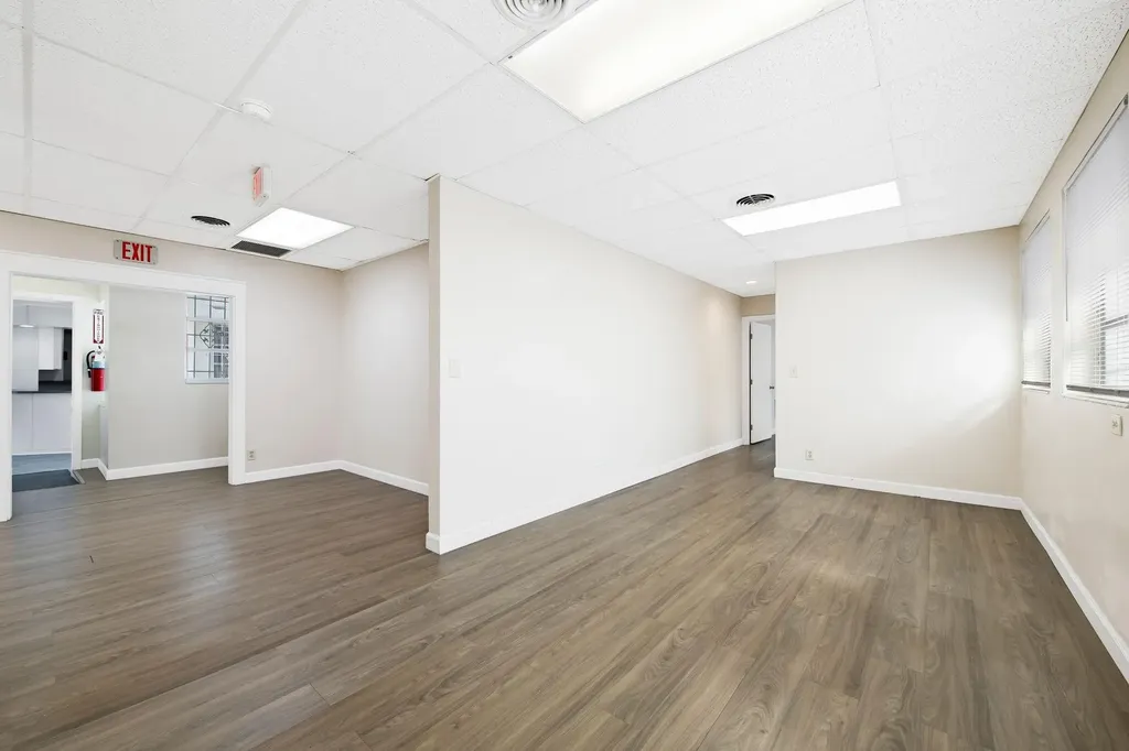 1130 Bayview Drive Fort Lauderdale FL 33304