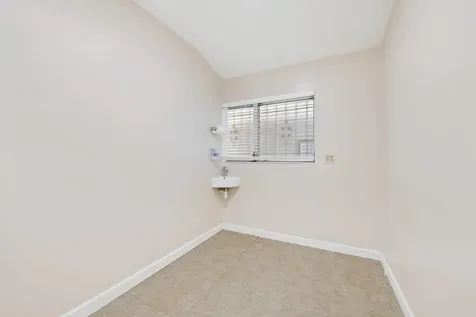 1130 Bayview Drive Fort Lauderdale FL 33304