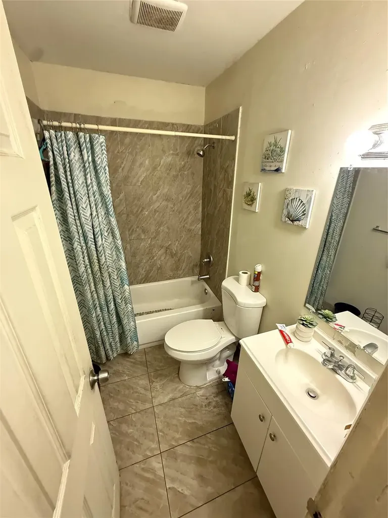 1028 NW 24th Street Miami FL 33127
