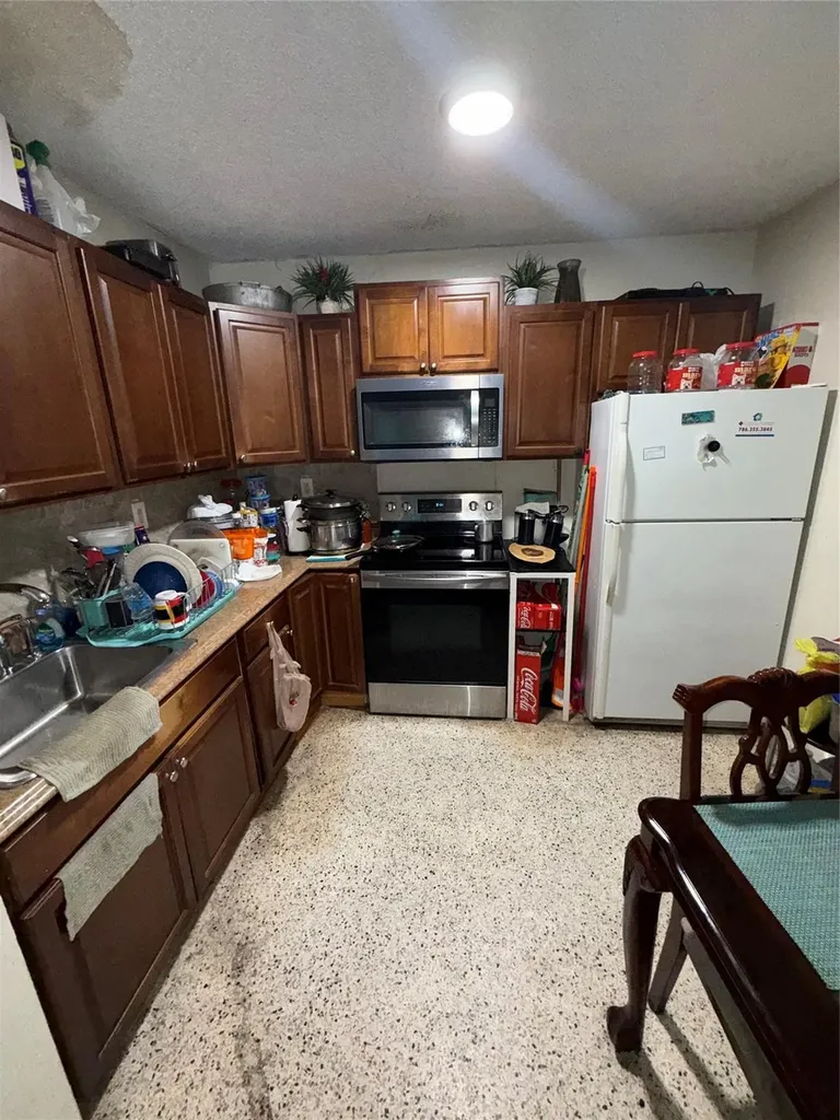 1028 NW 24th Street Miami FL 33127