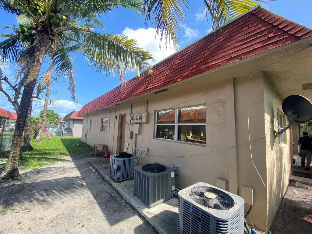 7961 SW 10th Court North Lauderdale FL 33068