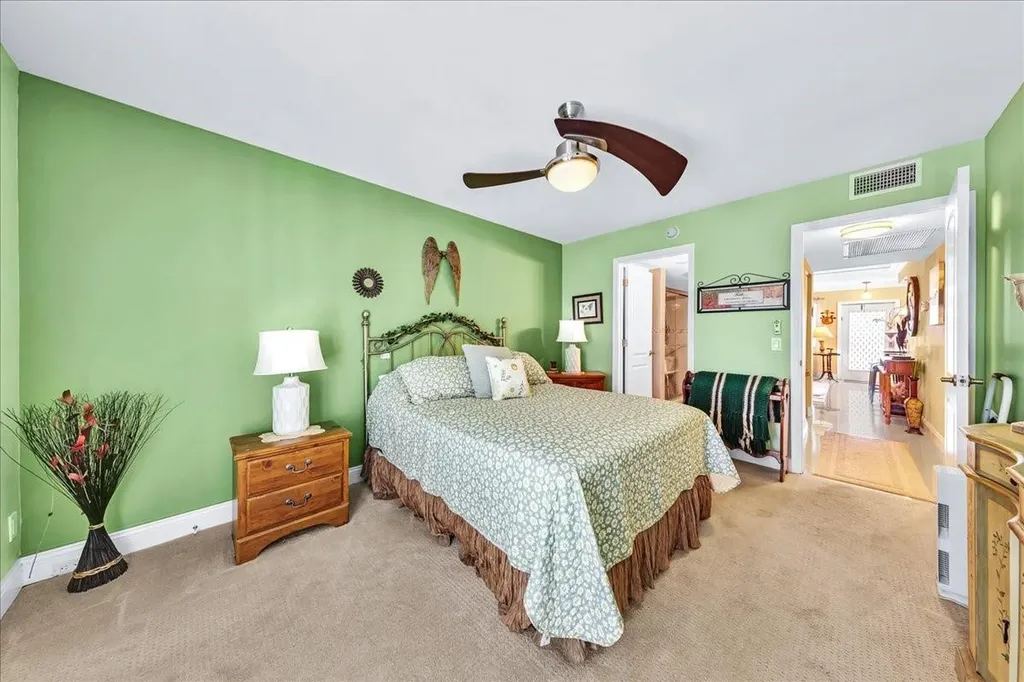 2047 Wolverton C Boca Raton FL 33434