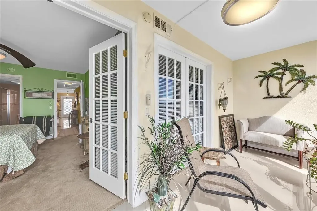 2047 Wolverton C Boca Raton FL 33434