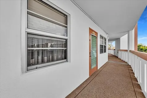 2047 Wolverton C Boca Raton FL 33434