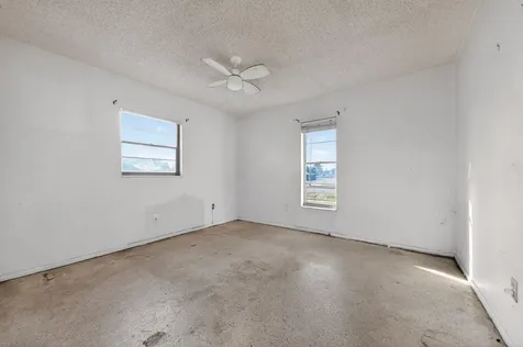 5669 S 35th Court Greenacres FL 33463