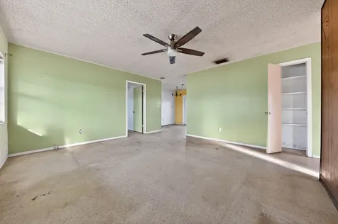 5669 S 35th Court Greenacres FL 33463