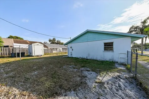 5669 S 35th Court Greenacres FL 33463