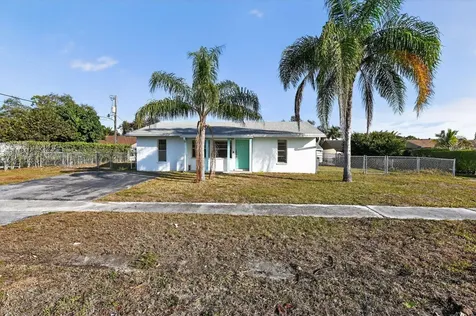 5669 S 35th Court Greenacres FL 33463